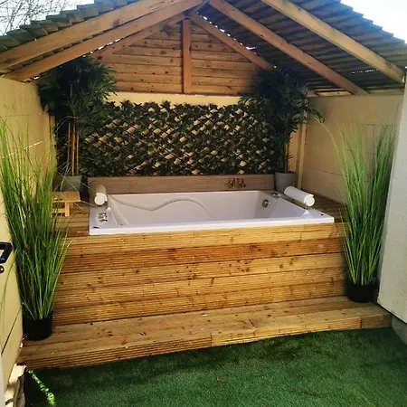 بيت ضيافة Ballycarnan Self Catering Accomodation